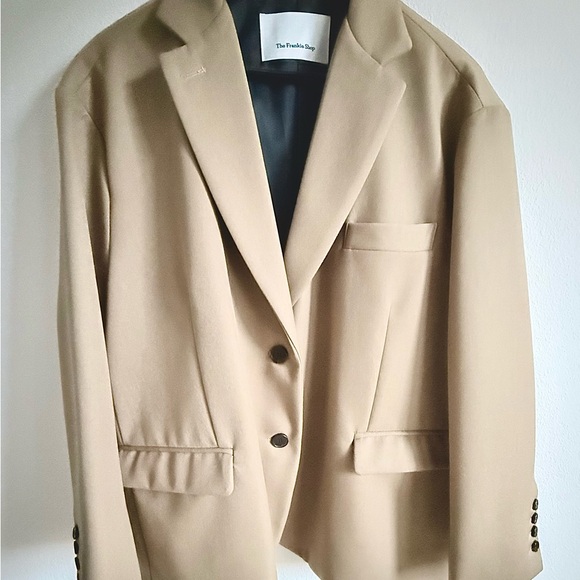 The Frankie Shop Desert Taupe Blazer - Picture 13 of 16